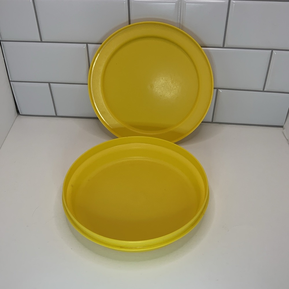 Vintage TUPPERWARE Seal N Serve‎ Bowl 1336-14 & Plate/Lid 1337-13 Yellow Set 8" - Picture 2 of 6
